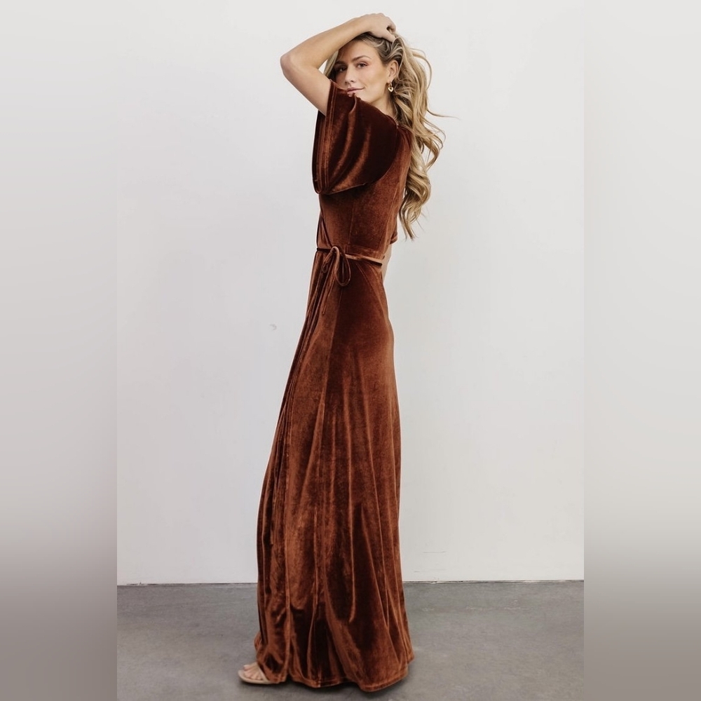 BALTIC BORN Meghan Velvet Wrap Maxi Dress Bronze Medium NWT - Picture 8 of 12